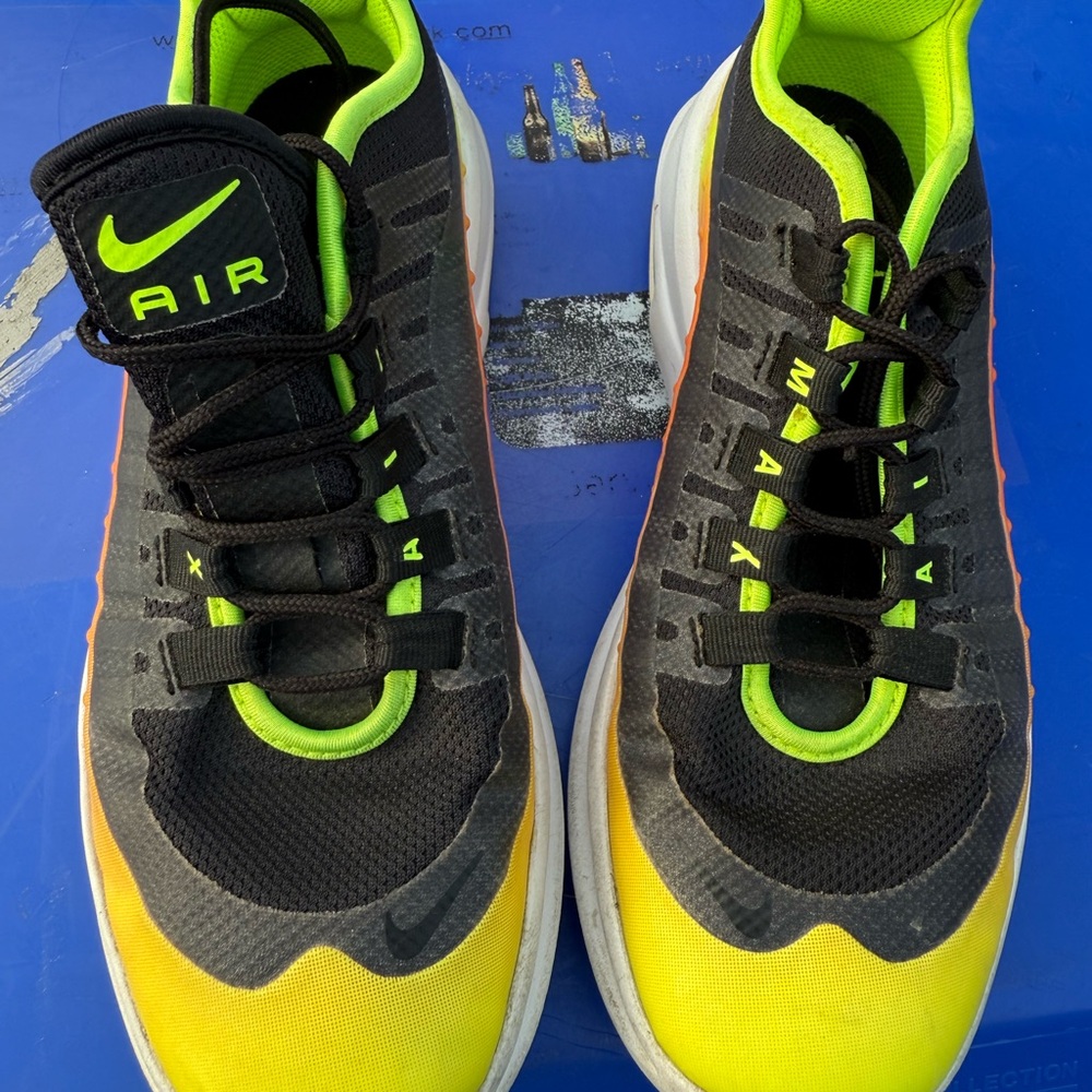 Nike Air Max Axis Kids Sneakers – Black/Volt/Yellow – Size 7.5Y